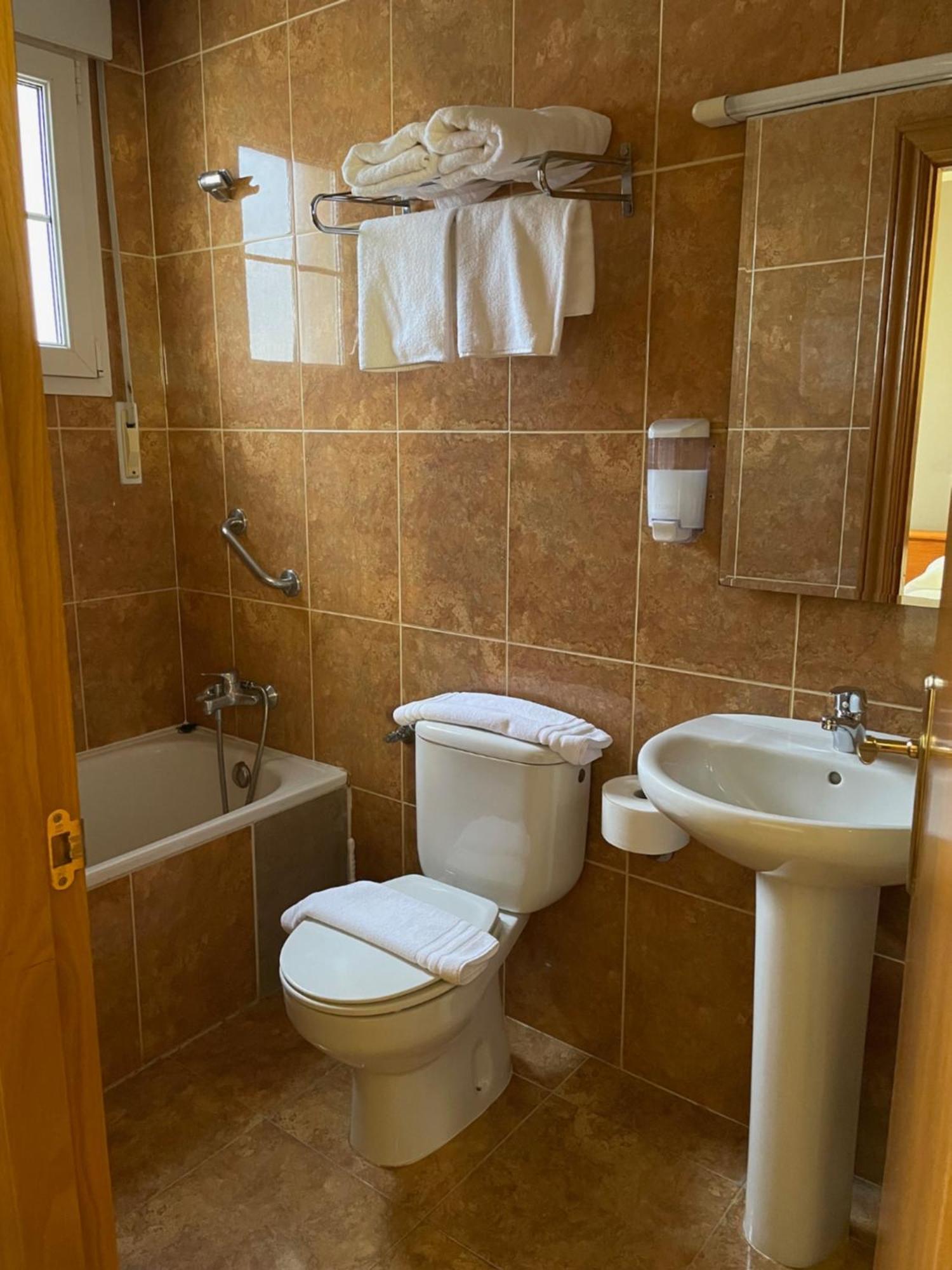 Hostal El Corzo Villafranca Eksteriør billede